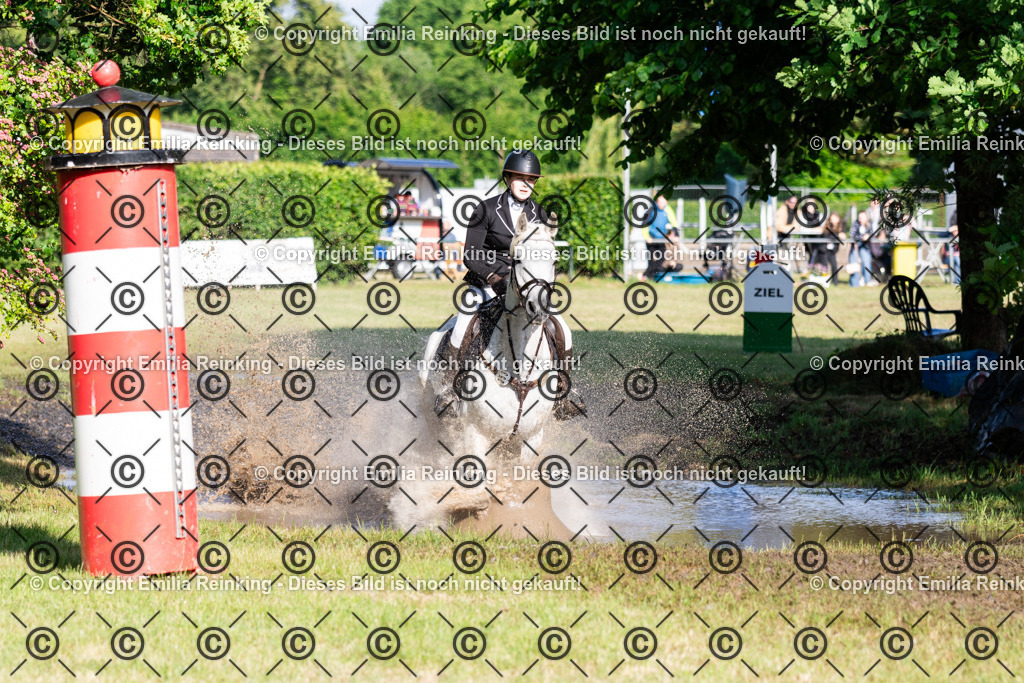 CL5A9957 | Emilia Reinking Fotografie - Realisiert mit Pictrs.com