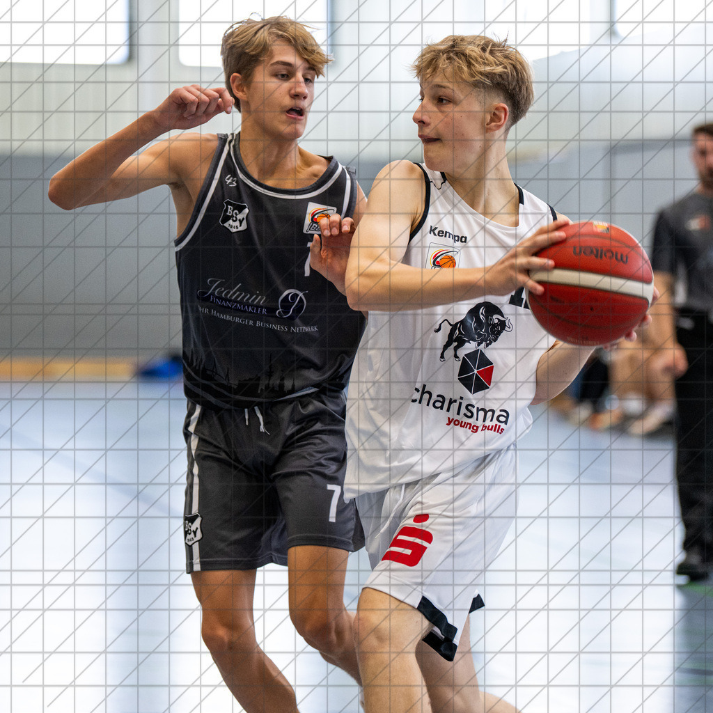 JJBBL 24/25 | 06.10.2024 | Charisma Young Bulls vs. Bramfeld  | JJBBL 24/25 | 06.10.2024 | Charisma Young Bulls vs. Bramfeld | Testspiel - - - - - CREDIT, www.bullenfotos.de, Martin König, Hörner Weg 40, D-49078 Osnabrück, +4917663732967, Nutzung und Weitergabe nur zu den vereinbarten Zwecken. Presseanfragen an Urheber. Alle Rechte beim Urheber. - - - - - - Realisiert mit Pictrs.com