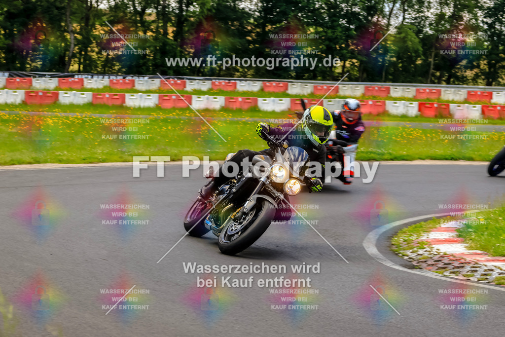 VBK-7952 | Hier findet Ihr Bilder von Touristenfahrten auf der Nürburgring Nordschleife oder von anderen Veranstaltungen die ich besucht habe. Viel Spass beim Durch Schauen 