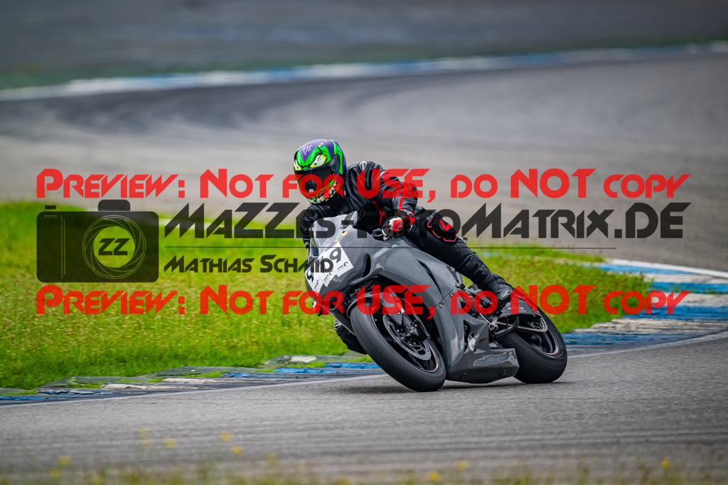 MaZZes_FotoMatrix_240702_6007705_9539 | GELB