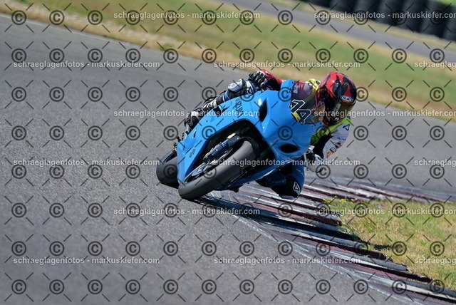 26bt04-0751 | markuskiefer.com - Realisiert mit Pictrs.com