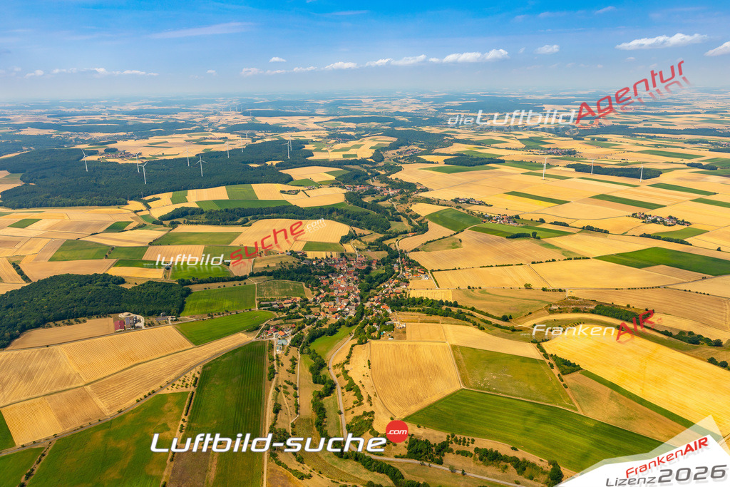 Aktuelles Luftbild von Equarhofen Simmershofen - Die Luftaufnahme wurde 2022 mittels UL-Flugzeug erstellt ( keine Drohne ) - hochauflösende Kamera-Systeme von  Canon -Beste Qualität - Für grossformatige Ausdrucke geeignet. Die Geschenkidee !