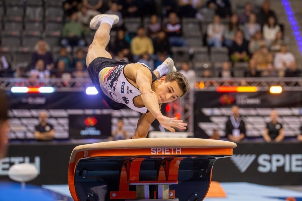 EnBW DTB-Pokal Stuttgart 2025, Mixed Cup***Timo Eder (Deutschland) am Sprung | EnBW DTB-Pokal Stuttgart 2025, Mixed Cup***Timo Eder (Deutschland) am Sprung - Realisiert mit Pictrs.com