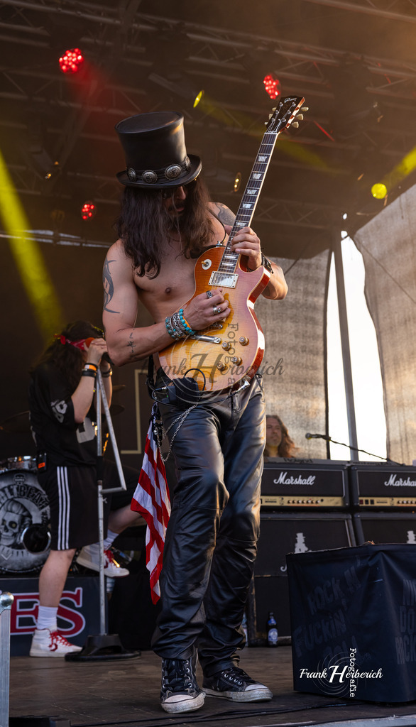 Slash n´Roses | Slash n´Roses - Realisiert mit Pictrs.com