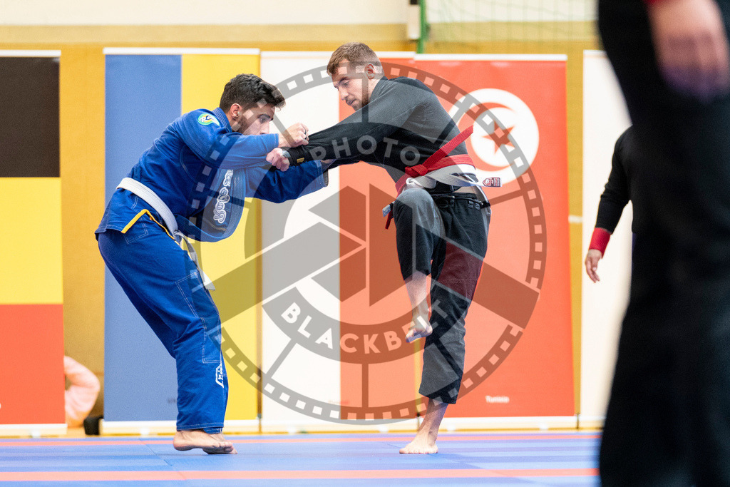 20231118PBB11711 | Fighters compete during the AJP Tour 600 Frankfurt Championship in Frankfurt/Main, Germany, on November 18, 2023.