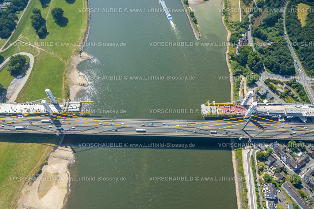 Duisburg220701964 | Luftbild, Baustelle mit  Erweiterung der Autobahn A40 inklusive Ersatzneubau der Rheinbrücke Neuenkamp, Neuenkamp, Duisburg, Ruhrgebiet, Nordrhein-Westfalen, Deutschland