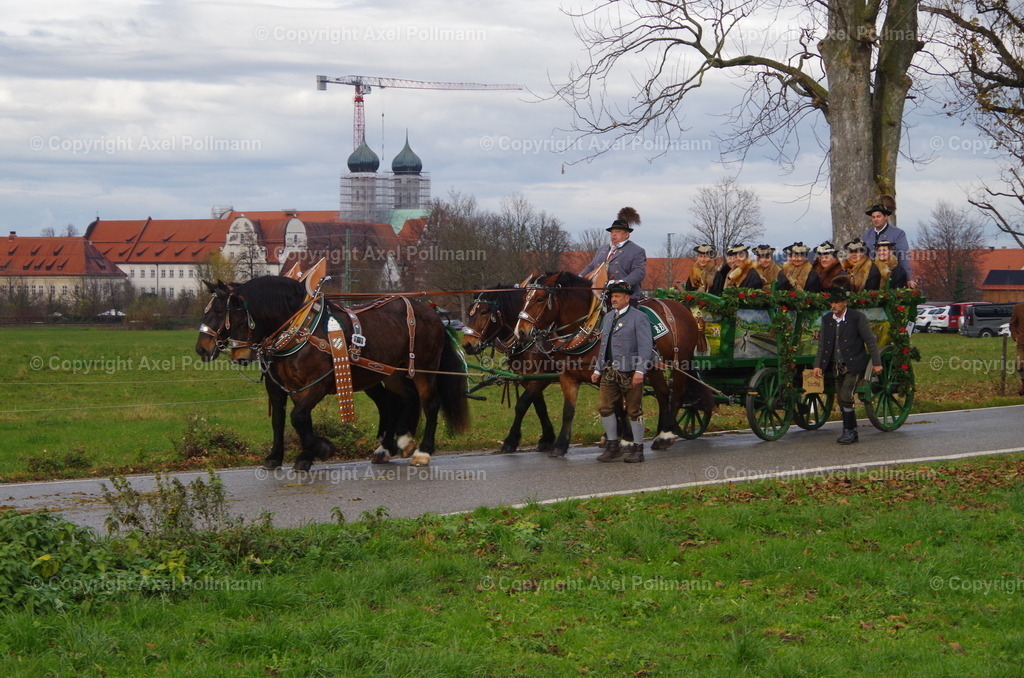 IMGP0395 | fotografiert von Axel PollmannLeonhardi Wallfahrt Benediktbeuern und Murnau, Fronleichnam, Fasching, Landschaft im Loisachtal und Benediktbeuern  - Realisiert mit Pictrs.com