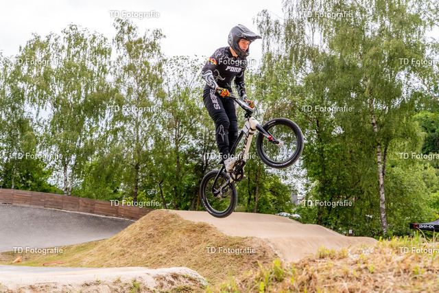 BayBMX2026-04962 | Fotogalerie von Thomas Dettweiler mit Eventbildern und lizenzfreien Fotos. Perfekt als Wandbild, für Büro, Website oder private Nutzung. - Realisiert mit Pictrs.com