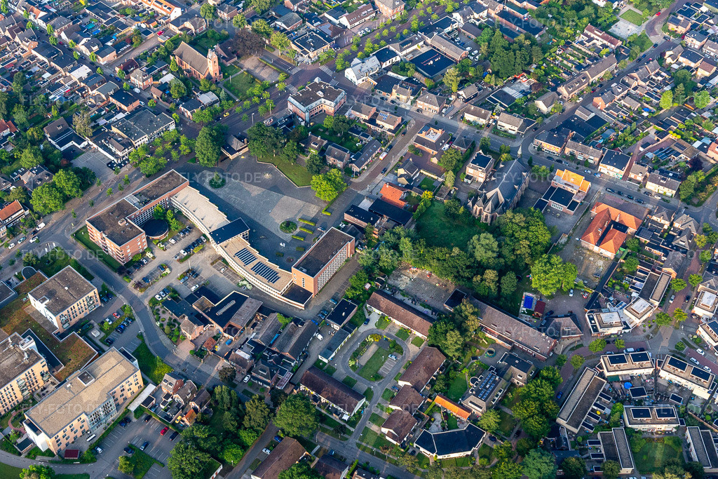 Luftbild: Heldersplein in Enschede im Bundesland Overijssel in Niederlande. Foto: IMG_008179.jpg vom 18.07.2020 durch Werner Riehm/FLY-FOTO.de
