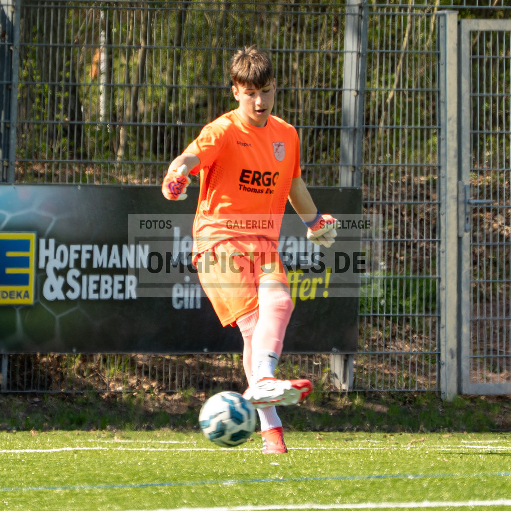 _OMG2209 | www.omgpictures.de, Sportfotograf, Verein, Fotograf, Baden Württemberg, Stuttgart, Heilbronn, omgpictures, Spieltag,  - Realisiert mit Pictrs.com