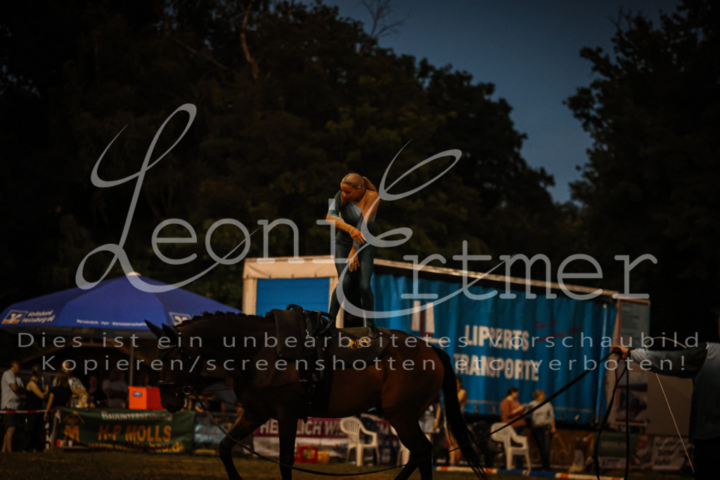 SaShow00329 | Leoni Ertmer Photography - Realisiert mit Pictrs.com