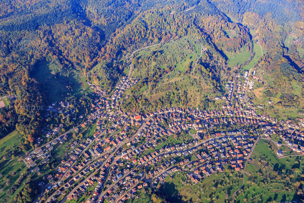 Luftbild: Ortsansicht von Süden im Ortsteil Michelbach in Gaggenau im Bundesland Baden-Württemberg in Deutschland. Foto: IMG_075355.jpg vom 26.10.2014 durch Werner Riehm/FLY-FOTO.deAuflösung des Originals: 5472 x 3648 px