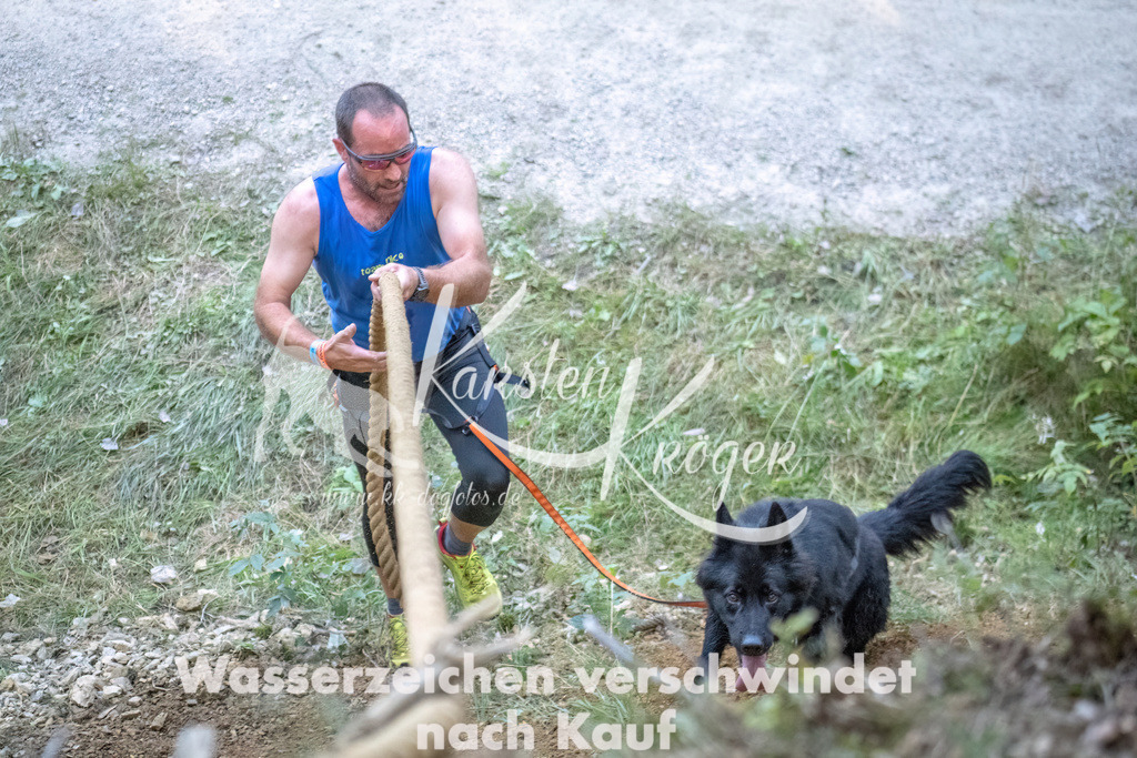 0931_ZZ91658-DeNoiseAI-low-light | kk-dogfotos