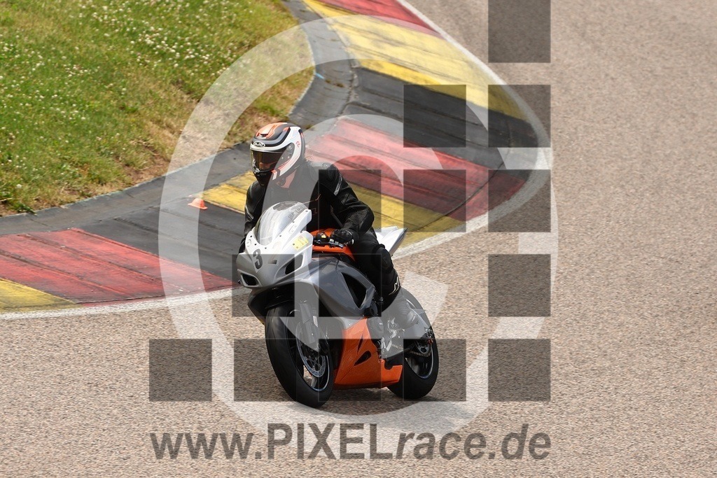 0032-20260629_11929 | Schöne Erinnerungen an spannende Momente - das festzuhalten ist unser Job. PIXELrace.de ist seit 2003 auf den Rennstrecken Europas unterwegs um die Action draußen beim Fahren und die wunderbare Stimmung imm Fahrerlager für euch einzufangen.