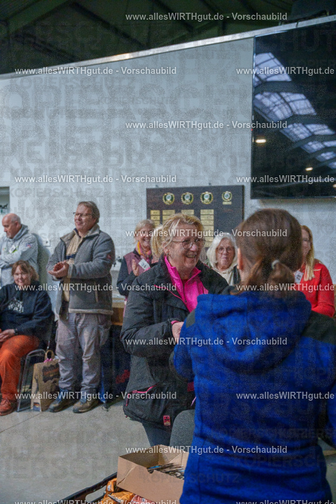 7R506572 | Professionelle Tierfotografie in Mönchengladbach von Daniel Wirth (allesWIRTHgut). Liebevolle & natürliche Bilder von Hunden & Katzen für unvergessliche Erinnerungen.