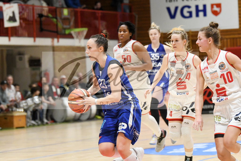 20200126_PANHAL_0109 | Basketball, Frauen: Snezana Aleksic (GISA LIONS SV Halle) in Aktion, am Ball, Einzelaktion beim Spiel der Toyota DBBL zwischen GiroLive-Panthers Osnabrück vs. GISA LIONS SV Halle am 26.01.2020 im Panthers Dome in Osnabrück, Deutschland.(Foto von Nico Paetzel) - Realisiert mit Pictrs.com