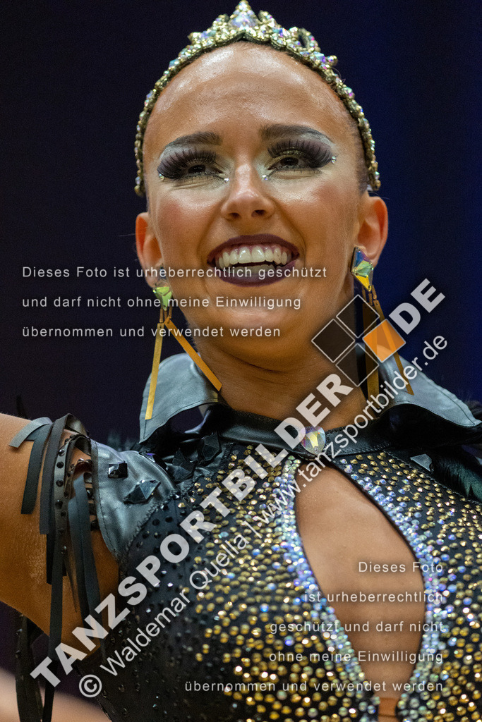 20230114-12975 | Hier finden Sie Tanz Bilder vom Latein und Standard Formationen tanzen. Sportbilder vom Tanzsport. Schöne Fotos und von Weltmeisterschaft, Europameisterschaft, Bundesliga, Regionalliga, Oberliga und Landesliga sowie von GOC Stuttgart, DanceComp, WM Bremen