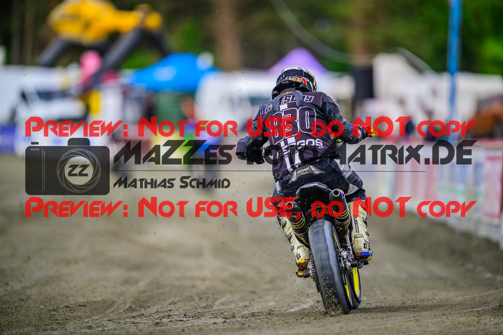 MaZZes_Fotomatrix_20250504_6007705_7332 | UE40