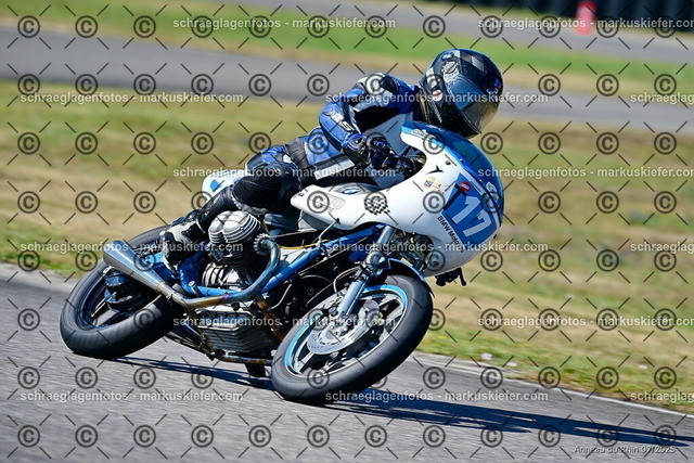 25bc03-0137 | markuskiefer.com - Realisiert mit Pictrs.com