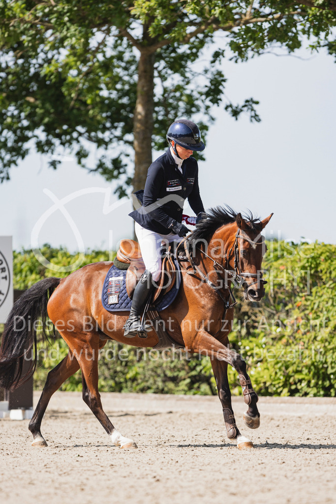 250621_Lemwerder_QualiBuChaPonys5j-133 | Deine schönsten Turniermomente als professionelle Fotos! Entdecke hochwertige Pferdesport-Fotografie im Online-Shop. Jetzt Fotos finden & bestellen!
