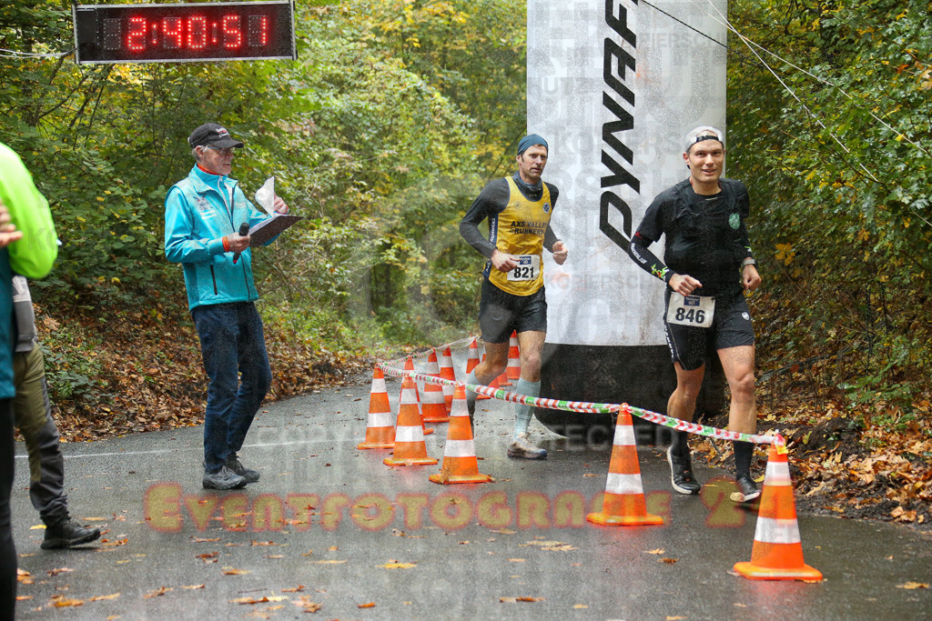 241027_0940_EX1_3334 | Sportfotografie im Rhein-Sieg Kreis, Köln, Bonn, NRW, Rheinland Pfalz, Hessen, etc. Unser Tätigkeitsfeld umfasst den Laufsport vom Volkslauf über den Marathon, Duathlon, Triathon bis zum Ultralauf wie Kölnpfad Ultra oder Schindertrail.