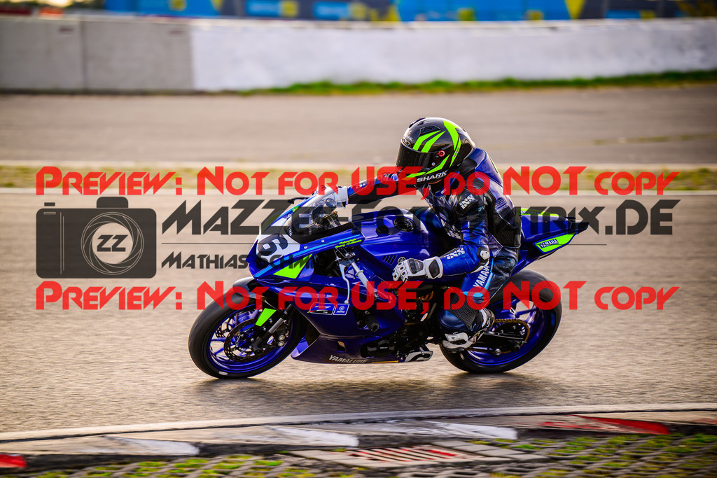 MaZZes_FotoMatrix_240901_6021986_3470 | R7