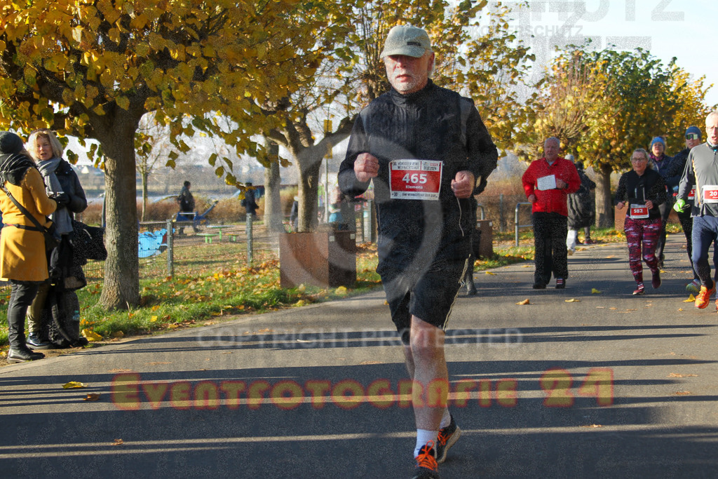241201_1147_EV4_1789 | Sportfotografie im Rhein-Sieg Kreis, Köln, Bonn, NRW, Rheinland Pfalz, Hessen, etc. Unser Tätigkeitsfeld umfasst den Laufsport vom Volkslauf über den Marathon, Duathlon, Triathon bis zum Ultralauf wie Kölnpfad Ultra oder Schindertrail.