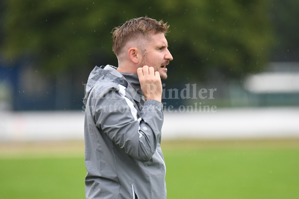 SpVgg GW Deggendorf : FC Obernzell-Erlau | Benjamin Penzkofer (Trainer SpVgg GW Deggendorf) - Realisiert mit Pictrs.com