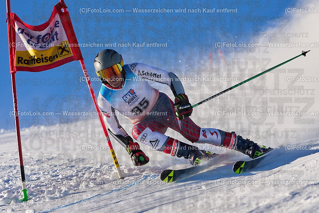 ALP4573_MASTERS-Cup_GS-A Herrn_Schellhorn Christian | (C)FotoLois.com, Alois Spandl. FIS Masters-Cup Wildschönau, Giant Slalom auf der Piste Schatzberg GS, Siegerehrung auf dem Dorfplatz Niederau, Sa 13. Januar 2024.