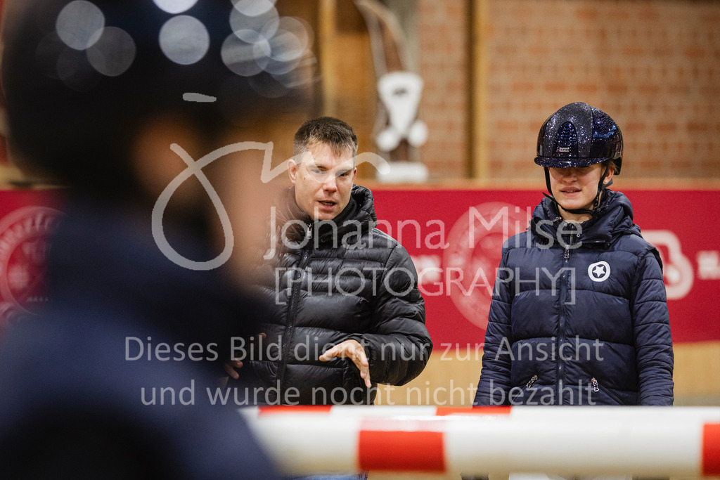 231118_PonyTrophy-206 | Deine schönsten Turniermomente als professionelle Fotos! Entdecke hochwertige Pferdesport-Fotografie im Online-Shop. Jetzt Fotos finden & bestellen!