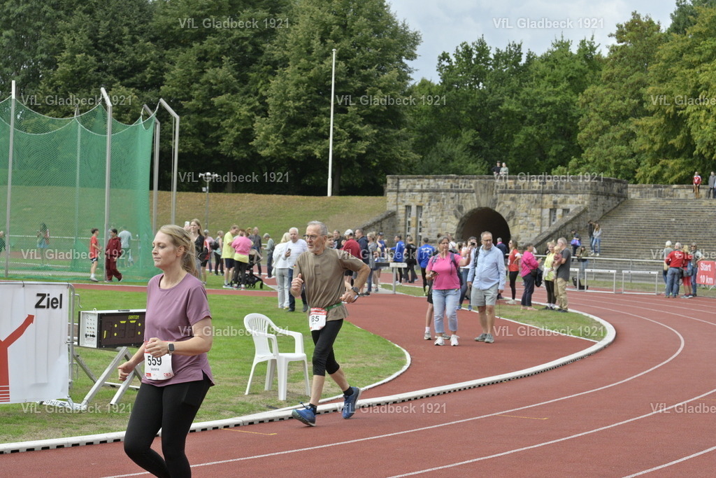 2026-08-23_Sparkassenlauf_10KM_Peter_000089 | Die Fotografen - Realisiert mit Pictrs.com