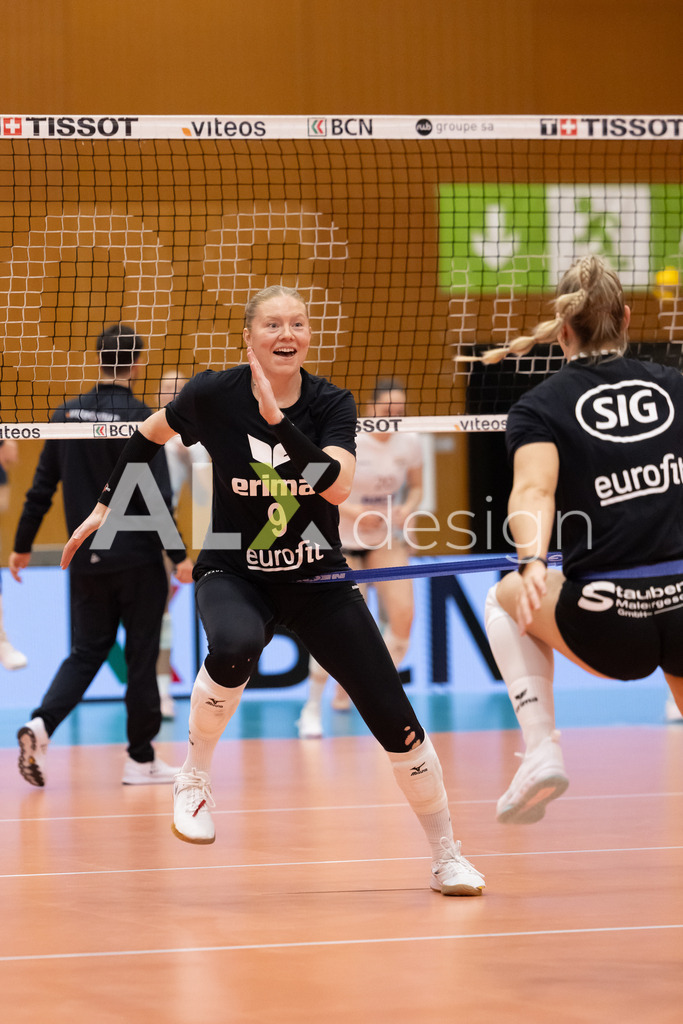 Volleyball I Frauen I Saison 2025-2026 I Volleyball NLA | Women I  Playoffs Finals 1/5 I viteos NUC - VC Kanti Schaffhausen I 06.04.2026 | 9 Jordan Lockwood (USA) (VC Kanti Schaffhausen) – Diagonal - Realisiert mit Pictrs.com