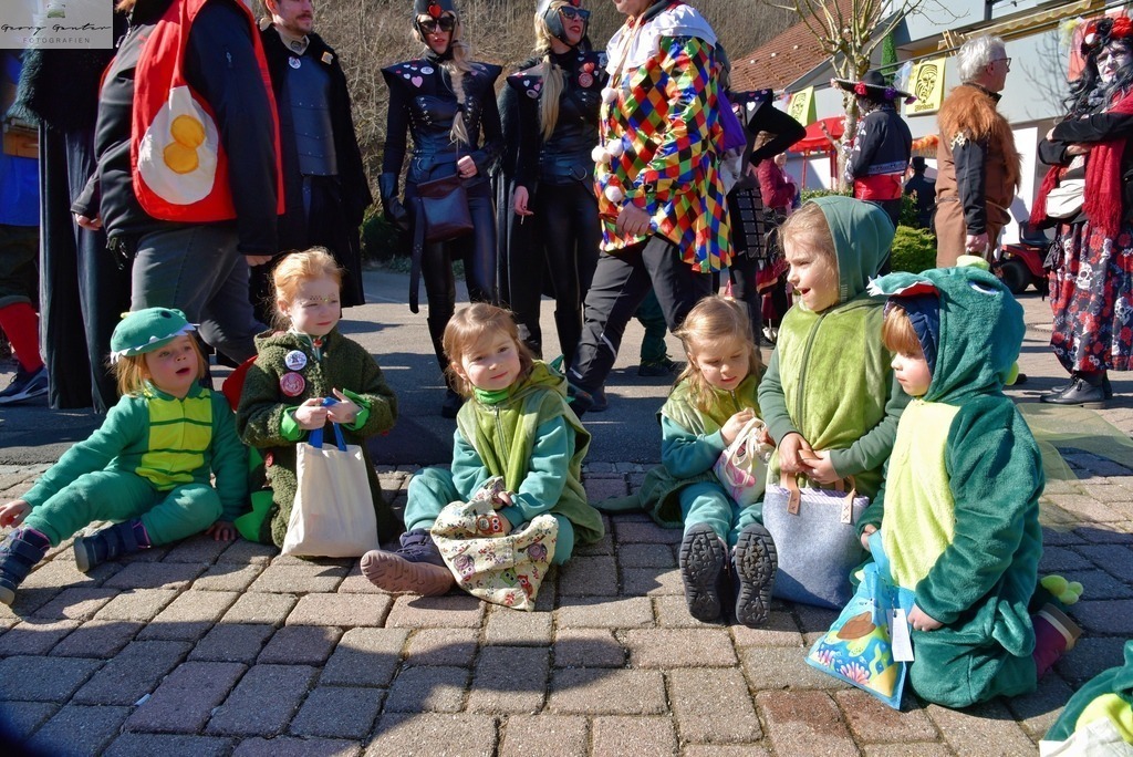 FaMoUmzug-002-RA | Fotoblog Schwarzwald, Foto Blog Wiesental, Pfaffenberg, Winterzauber, Zeller Bergland, Zell im Wiesental, Fotoblog Wiesental, Landschaftsfotos, Bilder Wiesental, Natur, Naturbilder, Fastnacht, Zeller Fastnacht, Zeller Fasnacht, Zeller Bergland, Belchen, - Realisiert mit Pictrs.com