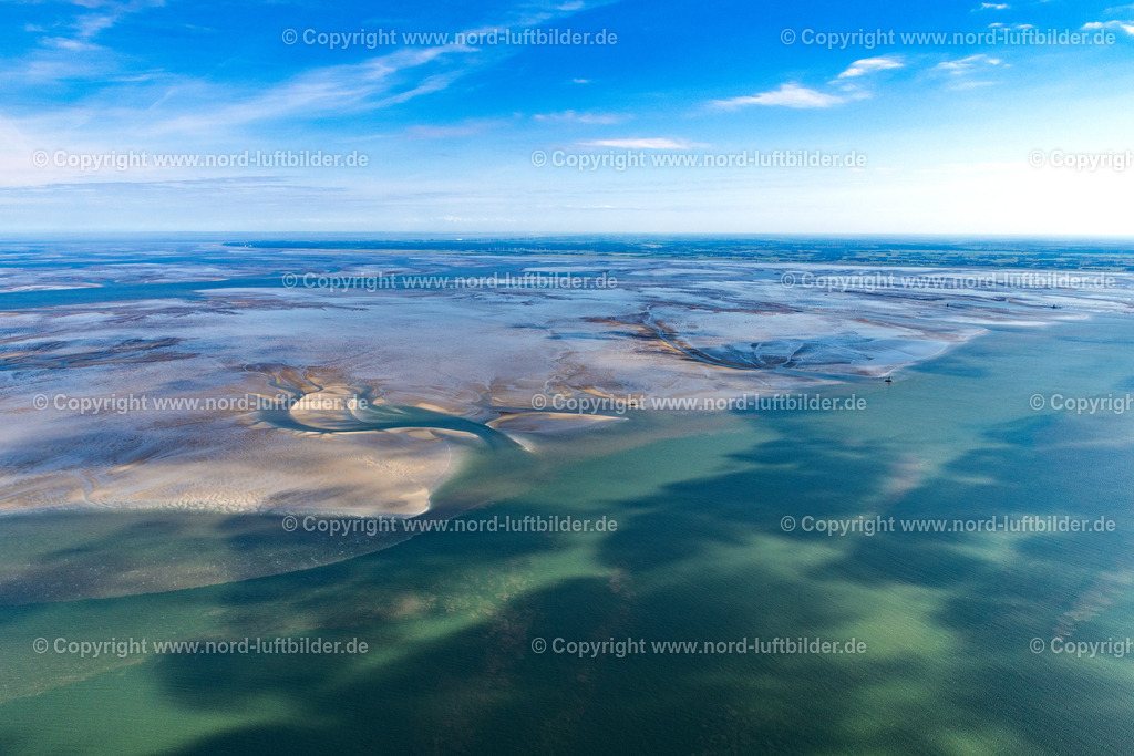 Hohe_Weg_Leuchtturm_Wattenmeer_Aussenweser_ELS_2650140918 | BUTJADINGEN 14.09.2018 Wattenmeer der Nordsee- Küste in Butjadingen im Bundesland Niedersachsen, Deutschland. // Wadden Sea of North Sea Coast in Butjadingen in the state Lower Saxony, Germany. Foto: Martin Elsen