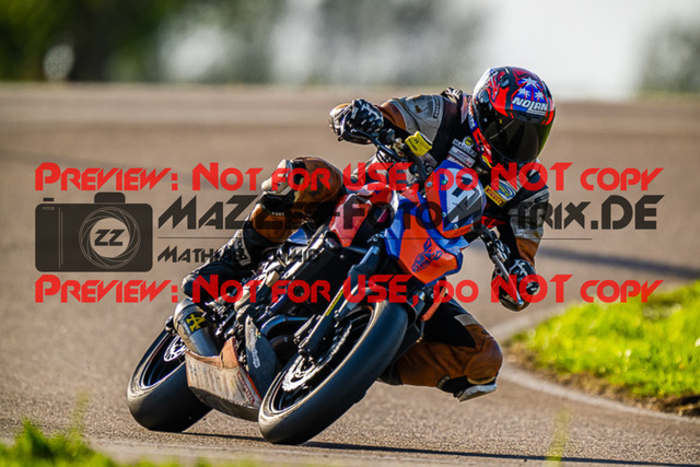 MaZZes_FotoMatrix_220917_2404 | TWIN CUP