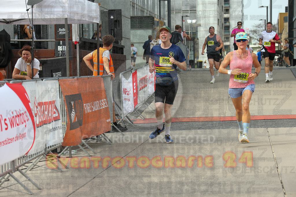 250920_1524_EX1_9295 | Sportfotografie im Rhein-Sieg Kreis, Köln, Bonn, NRW, Rheinland Pfalz, Hessen, etc. Unser Tätigkeitsfeld umfasst den Laufsport vom Volkslauf über den Marathon, Duathlon, Triathon bis zum Ultralauf wie Kölnpfad Ultra oder Schindertrail.