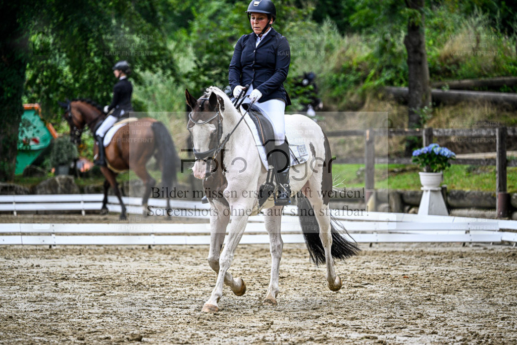 Bissendorfer Reitertage | Entdecke hochwertige Reitturnierfotos von Foto Oger. Professionell, emotional und authentisch – jetzt Lieblingsmomente im Shop bestellen. - Realisiert mit Pictrs.com