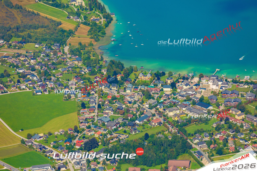 Luftaufnahme von Strobl - Die Luftaufnahme wurde 2025 vom UL-Flugzeug heraus erstellt ( keine Drohne ) - Hochauflösende Luftaufnahme - für professionelle Ausdrucke geeignet. Die Geschenkidee !Mit Lizenz und Bildrechte bestellbar