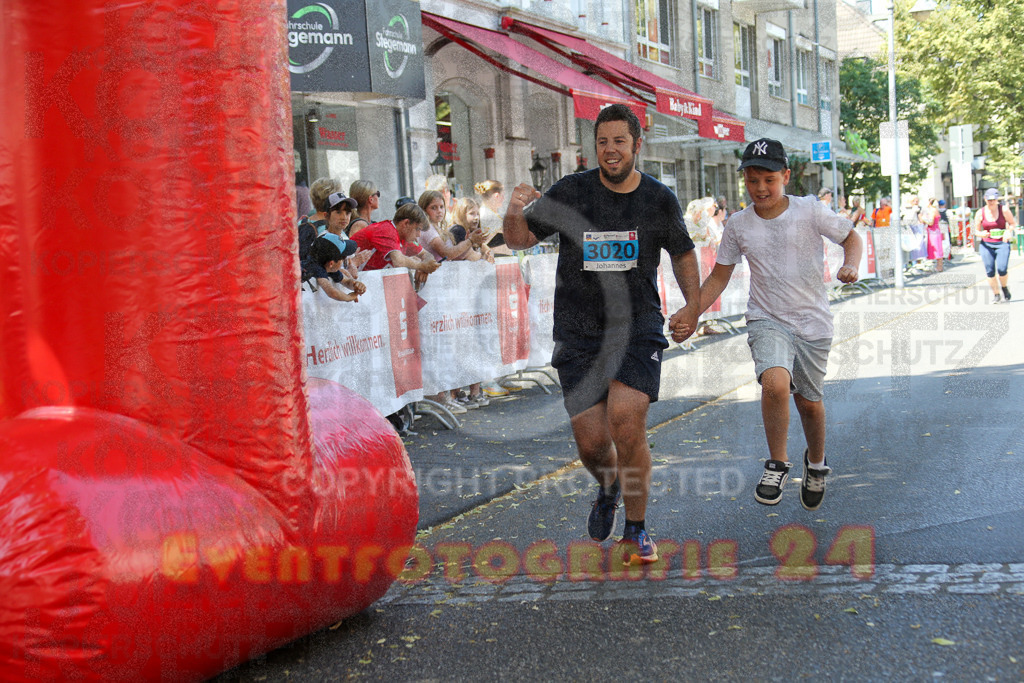 250621_1232_EX1_5987 | Sportfotografie im Rhein-Sieg Kreis, Köln, Bonn, NRW, Rheinland Pfalz, Hessen, etc. Unser Tätigkeitsfeld umfasst den Laufsport vom Volkslauf über den Marathon, Duathlon, Triathon bis zum Ultralauf wie Kölnpfad Ultra oder Schindertrail.