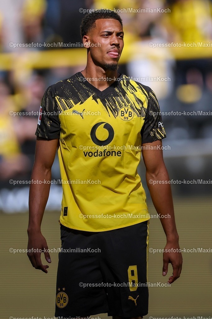 BVB10082500023 | 10.08.2025, Fußball, Borussia Dortmund - Juventus Turin, Testspiel, Signal Iduna Park, Saison 2025 2026: Felix Nmecha&nbsp;(BVB #08)   DFB regulations prohibit any use of photographs as image sequences and or quasi-video.