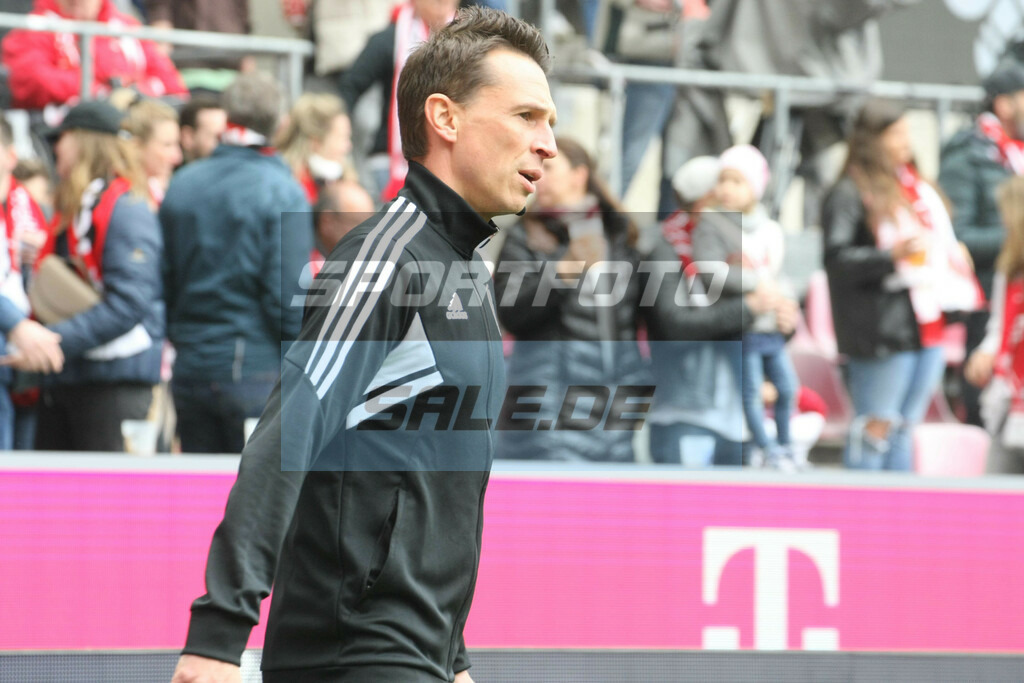 1. FC Köln - SC Freiburg | Christian Bandurski - © Sportfoto-Sale (MK) - Realisiert mit Pictrs.com