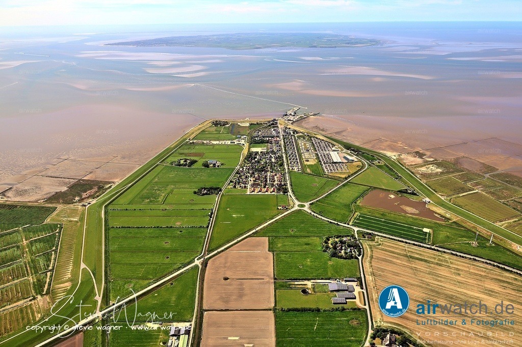 Luftbild, Nordsee, Dagebuell Mole, Bahnhof, Fähranleger, Schiffsanleger | Fähranleger Dagebüll: Der Fähranleger befindet sich in Dagebüll, Deutschland, an der Adresse Fährhafenstraße 3, 25899 Dagebüll