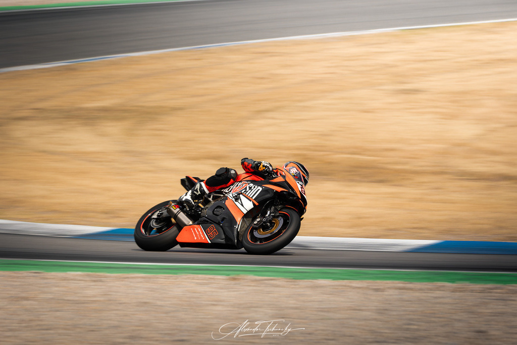 Ducati Trackday Hockenheimring 2026 | Entdecken Sie die faszinierende Welt von Alexander Tschuncky Arts: Kreative Fotografie, atemberaubende Automobilkunst und hochwertiger Bilderdruck. Lassen Sie sich inspirieren! - Realisiert mit Pictrs.com