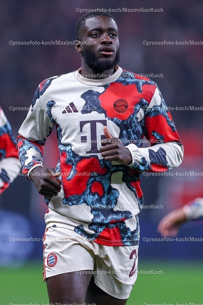 UCL11032502145 | 11.03.2025, Fußball, UEFA Champions League, Bayer 04 Leverkusen - FC Bayern München, Achtelfinale Rückspiel, BayArena, Saison 2024 2025: Dayot Upamecano (FC Bayern #2)DFB regulations prohibit any use of photographs as image sequences and or quasi-video.