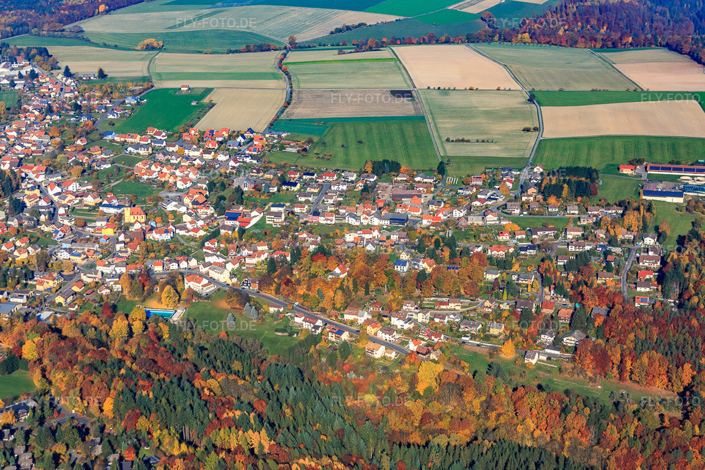 Luftbild: Ortsansicht von Süden im Ortsteil Vielbrunn in Michelstadt im Bundesland Hessen in Deutschland. Foto: IMG_084983.jpg vom 01.11.2015 durch Werner Riehm/FLY-FOTO.de