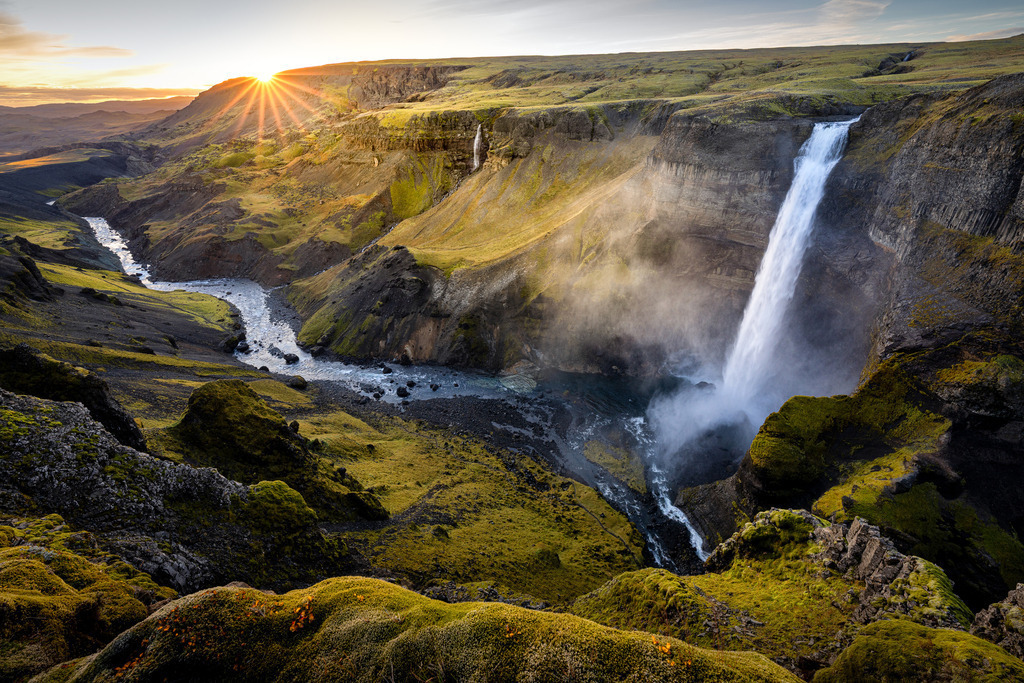 Schlucht Wasserfall_ Island | Wandbilder - Florian Läufer - Realisiert mit Pictrs.com