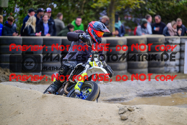 MaZZes_Fotomatrix_20241006_6021986_1778 | SENIOR