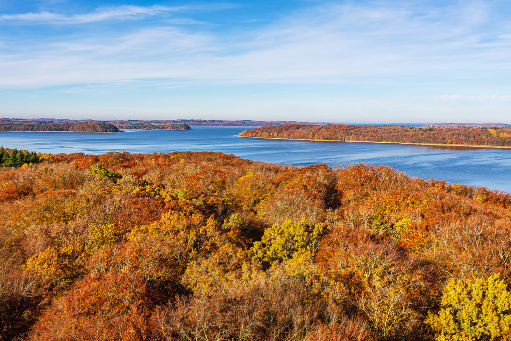 Herbstliche Wälder und Jasmunder Bodden auf der Insel Rügen | Herbstliche Wälder und Jasmunder Bodden auf der Insel Rügen.