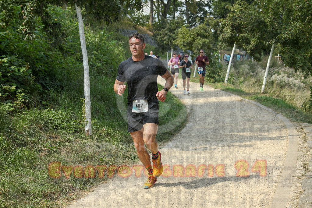 250824_1438_EX1_6971 | Sportfotografie im Rhein-Sieg Kreis, Köln, Bonn, NRW, Rheinland Pfalz, Hessen, etc. Unser Tätigkeitsfeld umfasst den Laufsport vom Volkslauf über den Marathon, Duathlon, Triathon bis zum Ultralauf wie Kölnpfad Ultra oder Schindertrail.