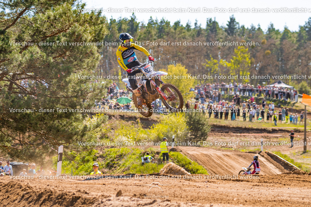 20260501_MCWriezen-3093 | Sportfotografin aus Berlin-Brandenburg mit Fokus auf Motocross. Ich halte deine sportliche Leistung und echte Emotionen auf und neben der Strecke professionell fest. Entdecke die Fotos von deinem Rennen und bestelle sie direkt hier im Shop.